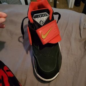 NIKE AIR DIAMOND TURF MEN'S SHOES